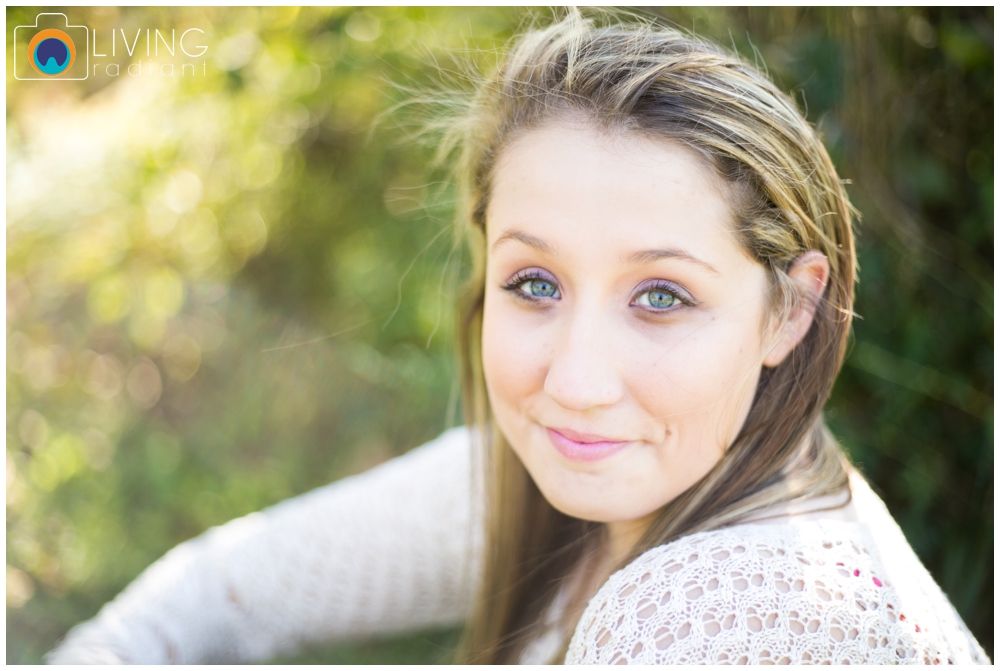grace-nale-senior-portraits-outdoor-fall-living-radiant-photography-stomped_0010.jpg