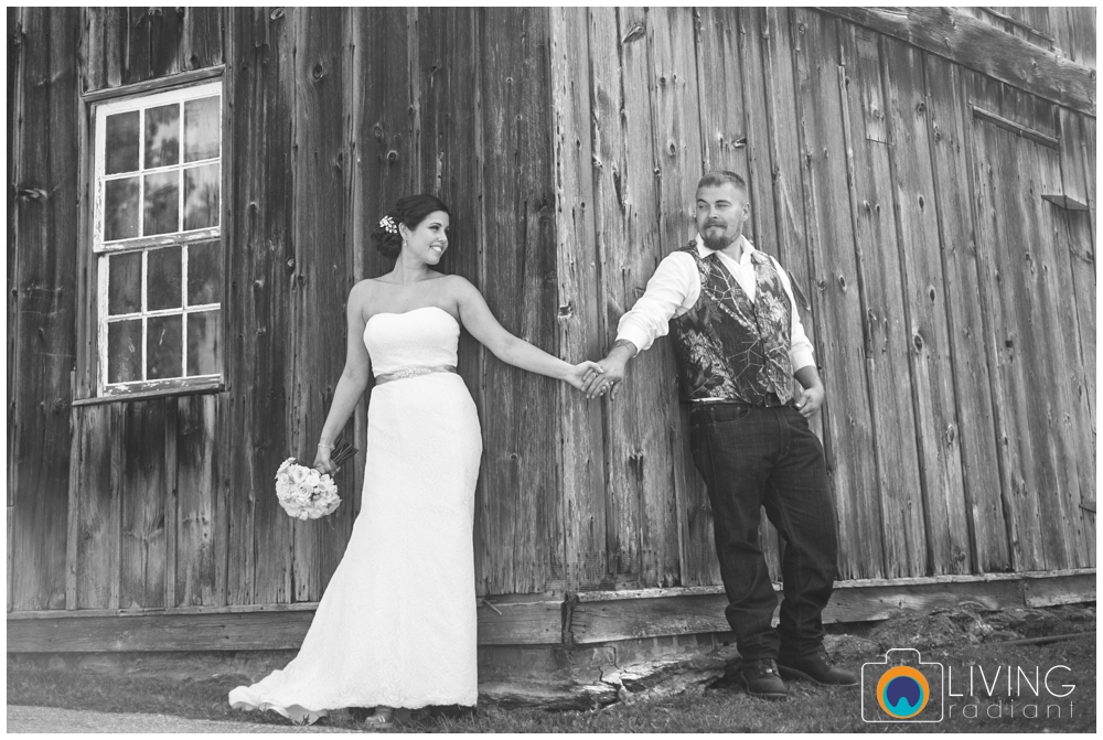 shannon-bill-bowers-wedding-living-radiant-photography-union-mills-homestead_0011.jpg