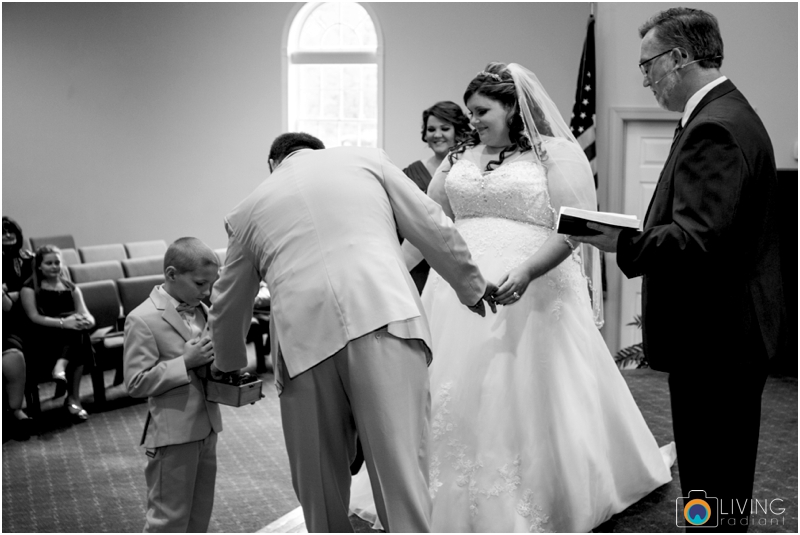 Kevin-Cassie-Pennsylvania-Littlestown-Chapel-Wedding-Living-Radiant-Photography_0042.jpg