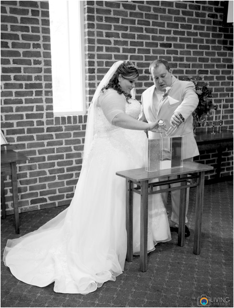 Kevin-Cassie-Pennsylvania-Littlestown-Chapel-Wedding-Living-Radiant-Photography_0044.jpg