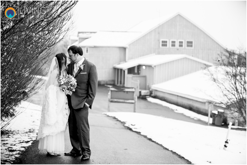 Stephanie-Nick-Shivery-Snowy-Indoor-Wedding-Geneva-Farm-Golf-Course-Wedding-Living-Radiant-Photography-Maggie-Patrick-Nolan_0042.jpg