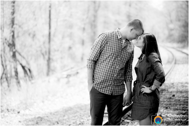laurie-kevin-engagement-session-patapsco-state-park-ellicott-city-maryland-baltimore-outdoor-living-radiant-photography-maggie-nolan-patrick-nolan_0010.jpg