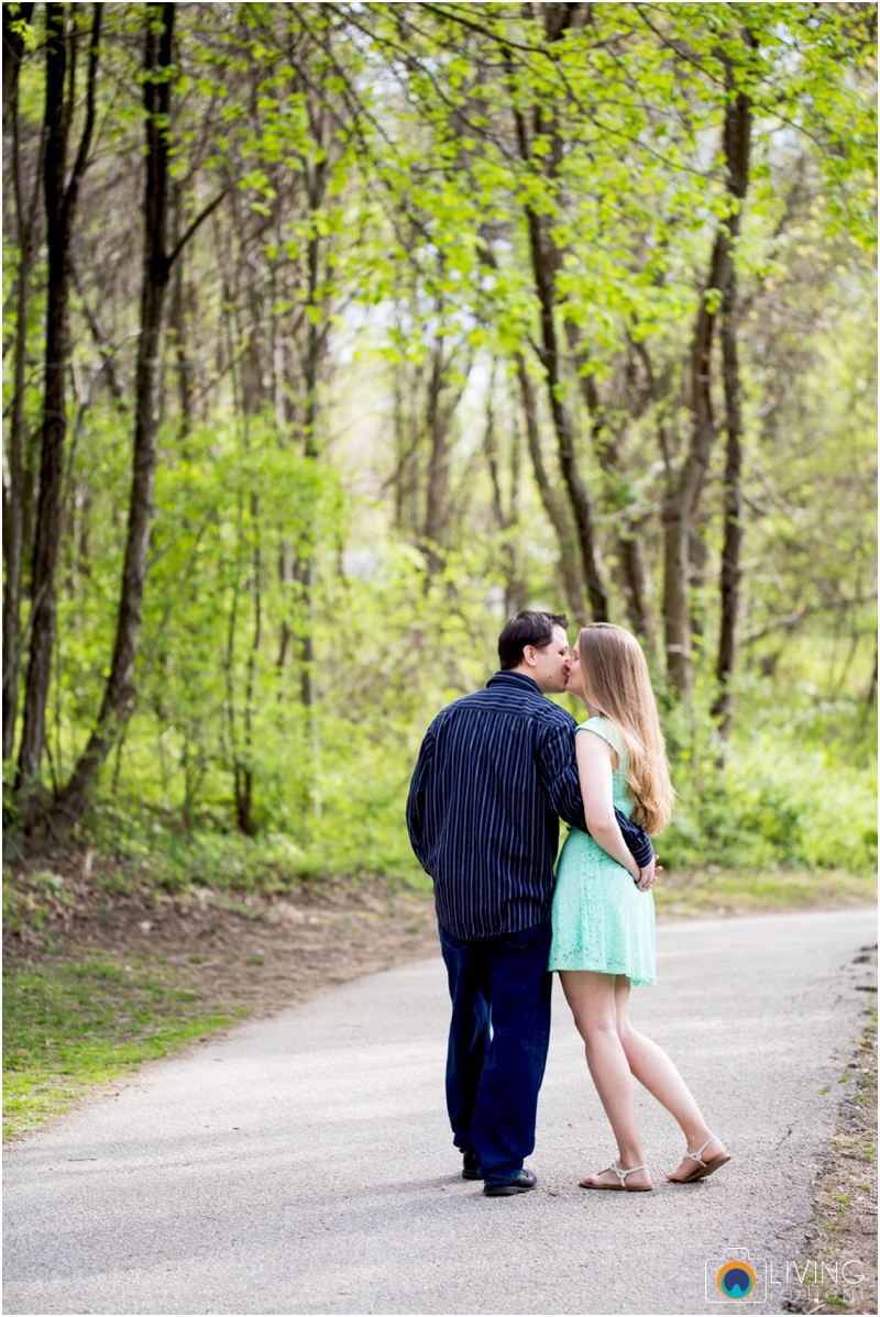 steph-brad-engagement-session-federal-hill-centennial-lake-park-outdoor-engaged-living-radiant-photography-maggie-patrick-nolan_0016.jpg