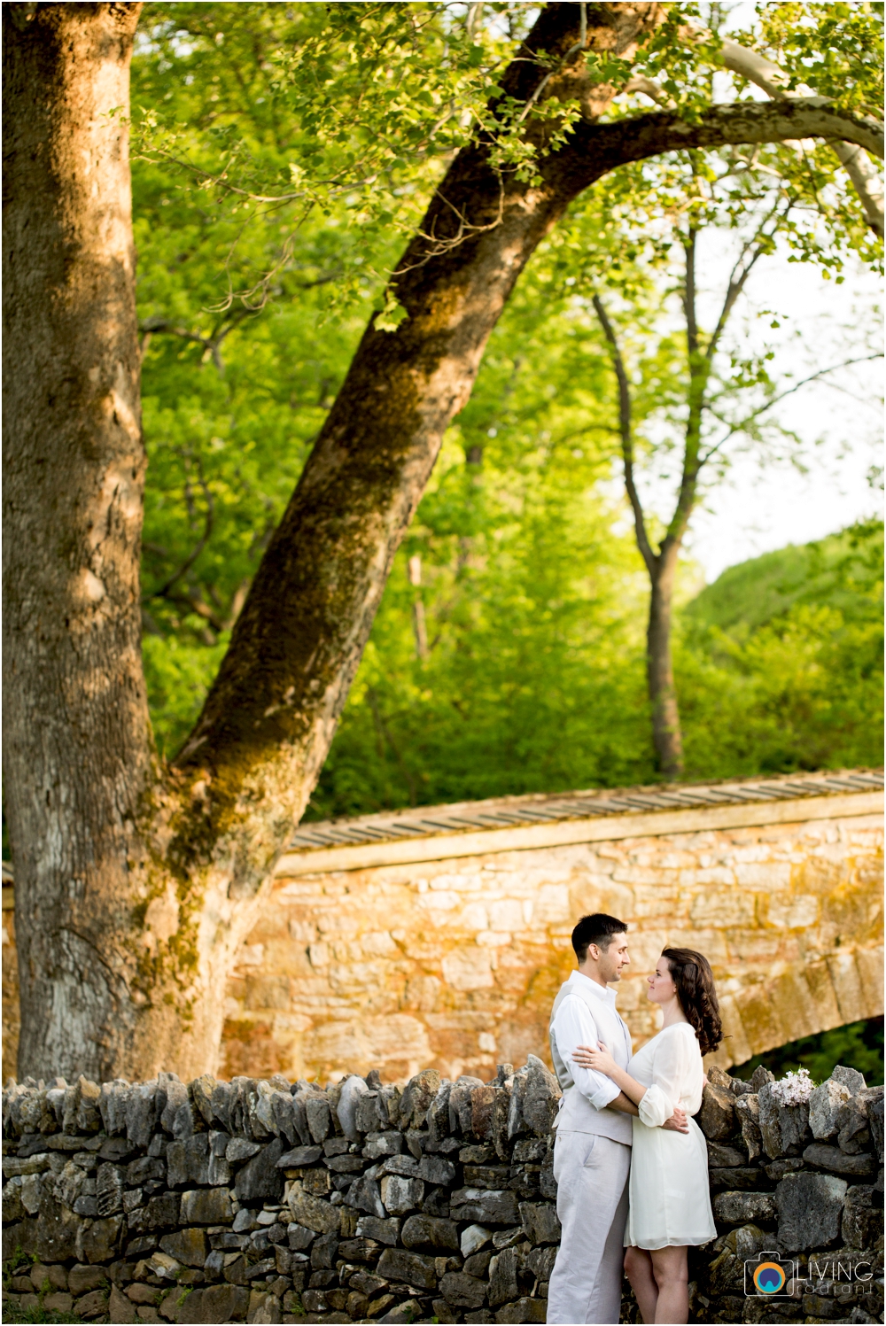 heather-carlos-outdoor-Antietam-National-Battlefield-engagement-session-living-radiant-phootgraphy-best-maryland-wedding-photographer_0014.jpg