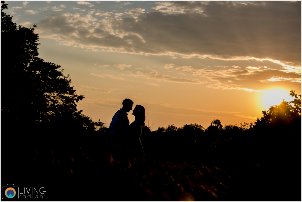heather-carlos-outdoor-Antietam-National-Battlefield-engagement-session-living-radiant-phootgraphy-best-maryland-wedding-photographer_0020.jpg