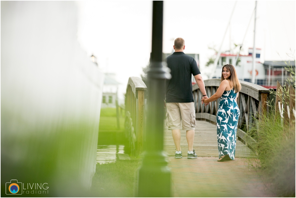 St.-Michaels-Engagement-Wedding-Photography-Living-Radiant-Photography-on-the-water-photos-Megan-Kevin_0001.jpg
