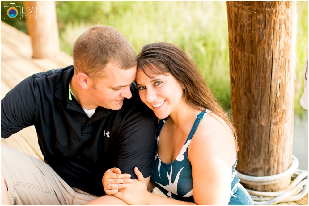 St.-Michaels-Engagement-Wedding-Photography-Living-Radiant-Photography-on-the-water-photos-Megan-Kevin_0027.jpg