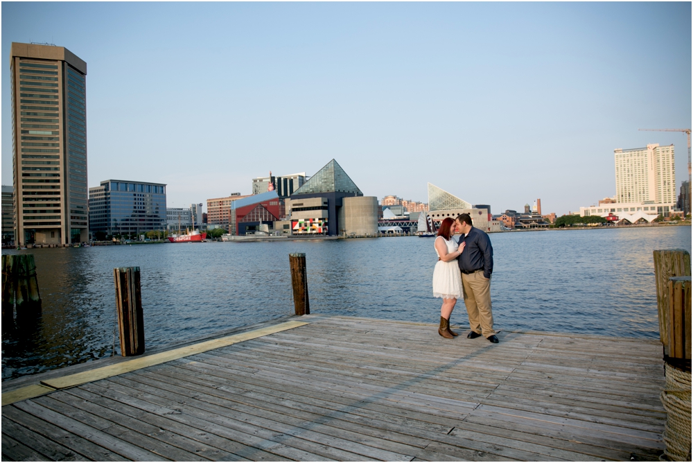 Baltimore Inner Harbor Engagement Session | Baltimore Weddings | Baltimore Engagements | Living Radiant Photography