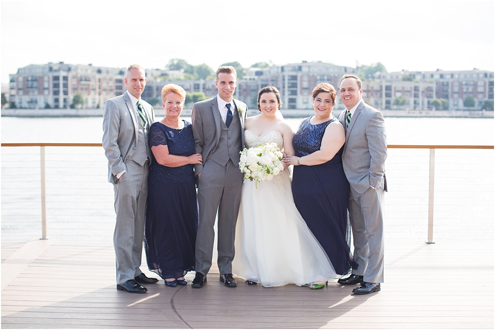 baltimore marriott waterfront wedding living radiant photograpy victoria clausen florals fiscus photos_0063.jpg