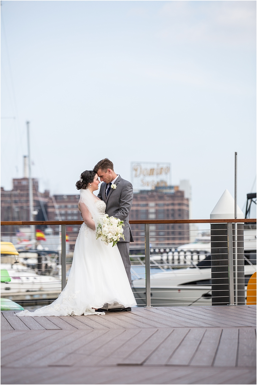 baltimore marriott waterfront wedding living radiant photograpy victoria clausen florals fiscus photos_0072.jpg