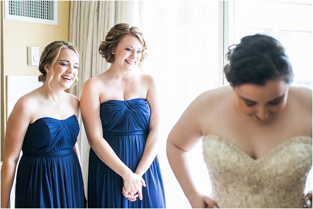 baltimore marriott waterfront wedding living radiant photograpy victoria clausen florals fiscus photos_0025.jpg