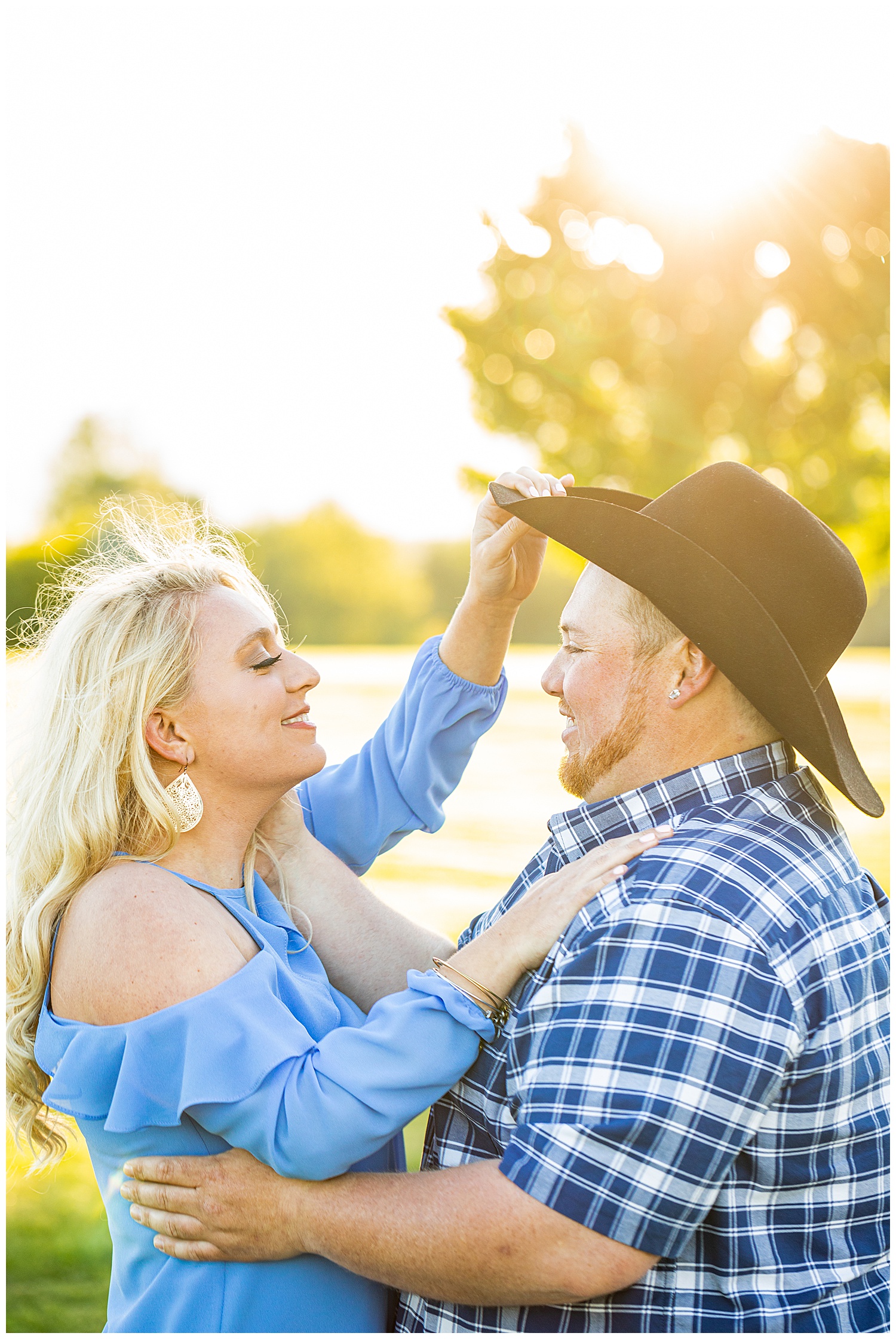 Kaitlin Justin Frederick Country Rainy Engagement Session Living Radiant Photography_0014.jpg