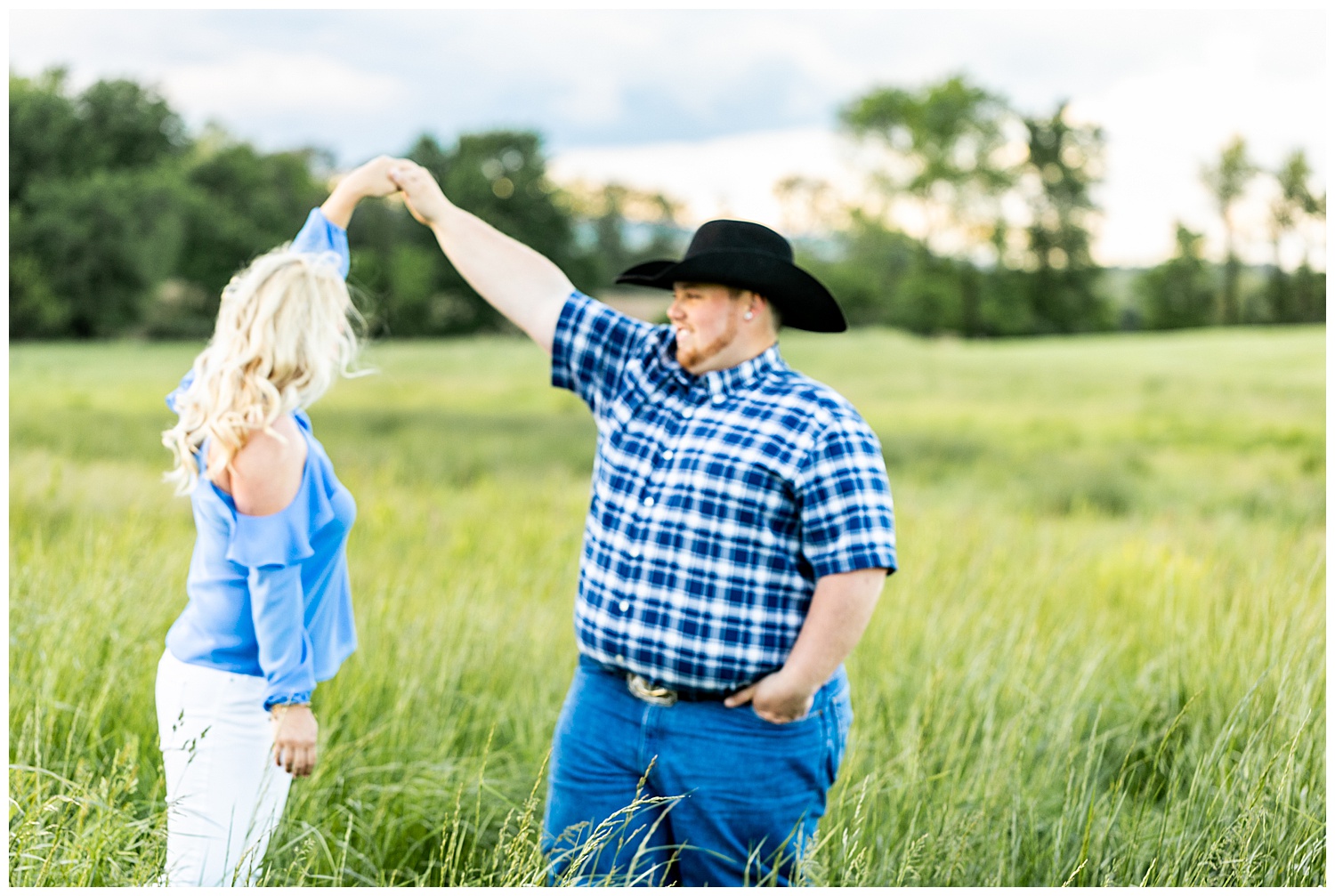 Kaitlin Justin Frederick Country Rainy Engagement Session Living Radiant Photography_0015.jpg