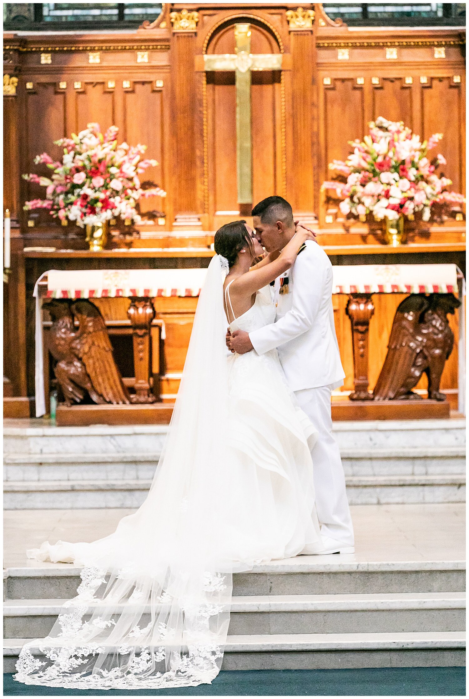 Korinna Dustin Naval Academy Wedding Living Radiant Photography_0079.jpg