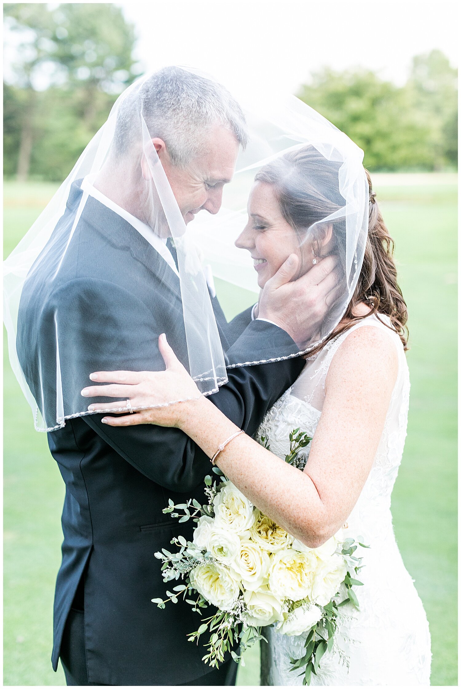 Tracey Jason Eagles Nest Country Club wedding Living Radiant Photography_0096.jpg