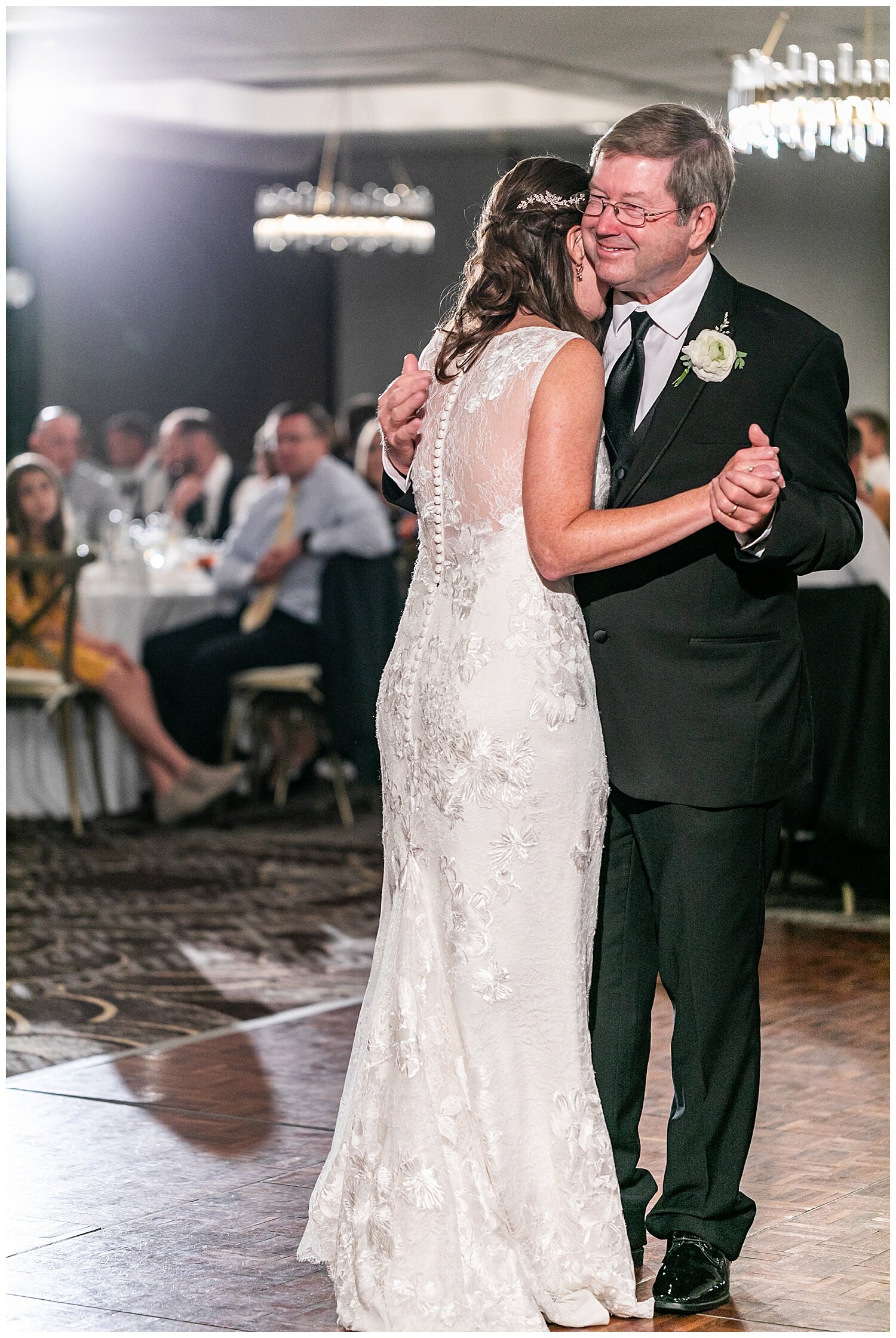 Tracey Jason Eagles Nest Country Club wedding Living Radiant Photography_0126.jpg
