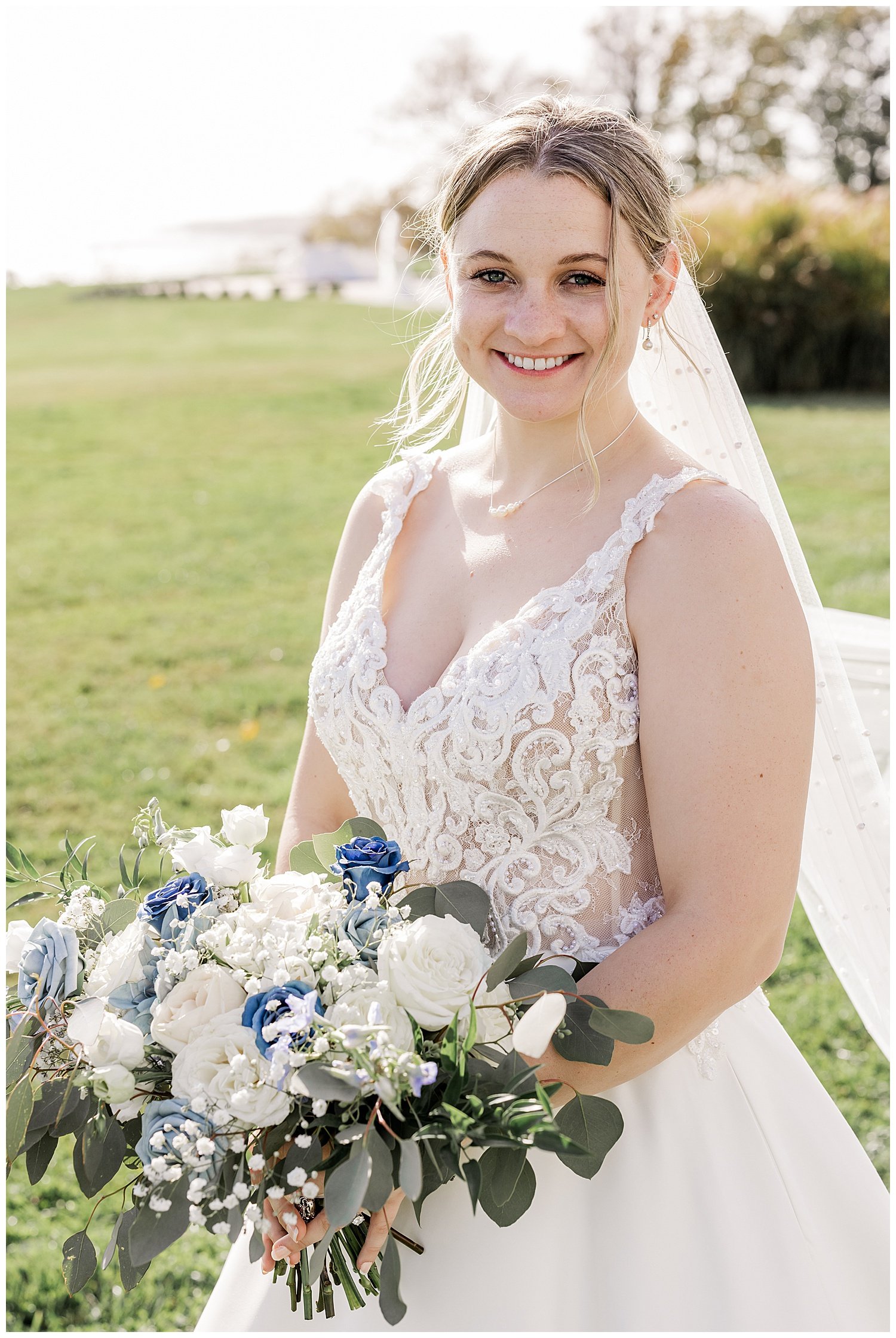 Jenna Scott Married Bohemia Overlook Wedding Living Radiant Photography Blog_0046.jpg