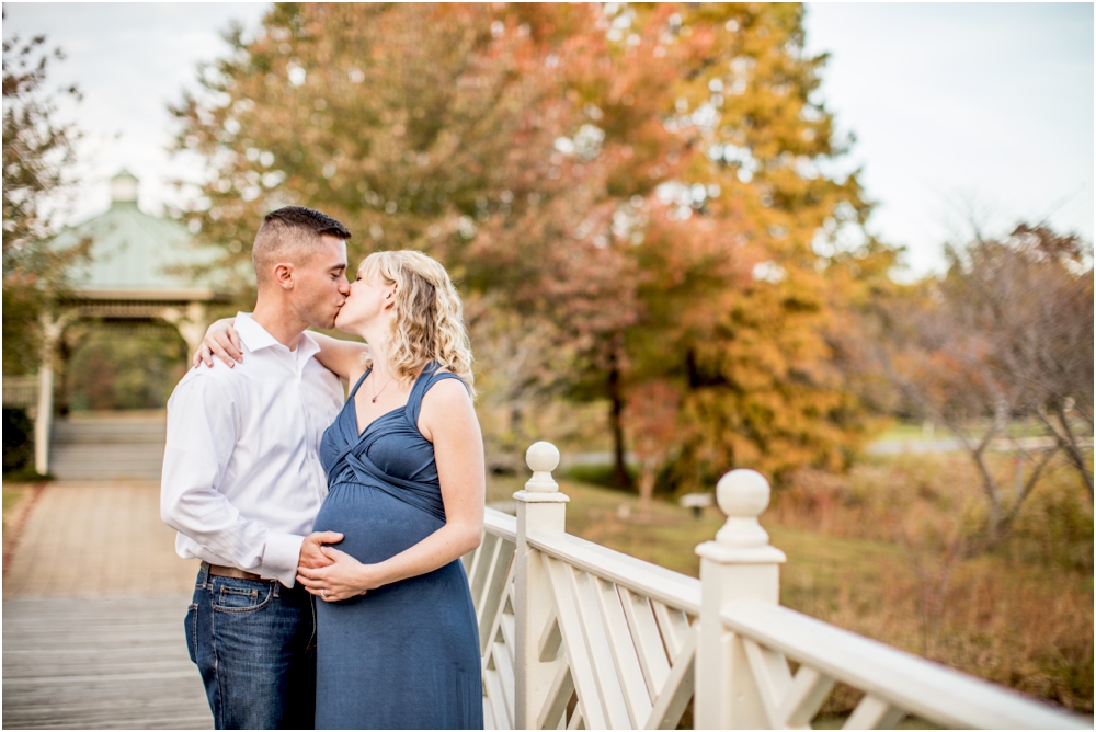 laura+luke+annapolis+quiet+waters+anniversary+maternity+session+living+radiant+photography+photos+stomped_0007.jpg